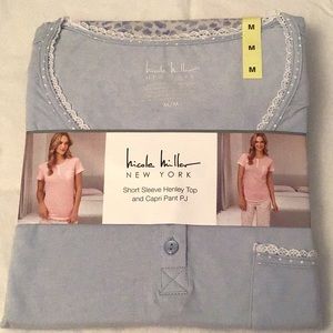 Nicole Miller New York Pajamas Medium
